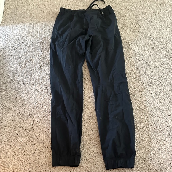 Men’s Fabletics Joggers - Picture 2 of 2